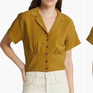 Madewell Cropped Short Sleeve V-neck top, Size Large.
